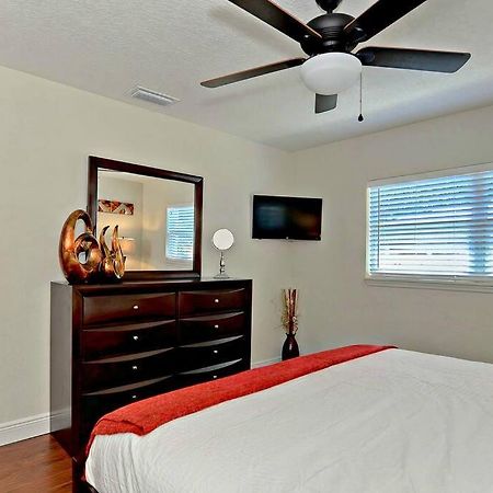 Spacious House With Big Backyard In N. Hyde Park / Close To Downtown タンパ エクステリア 写真