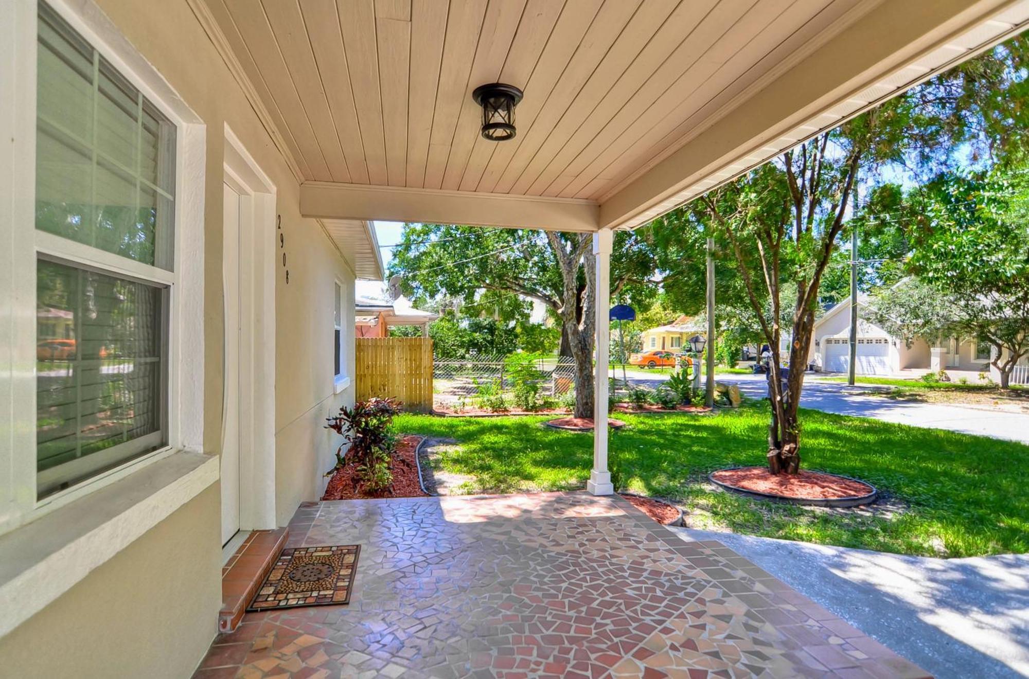 Spacious House With Big Backyard In N. Hyde Park / Close To Downtown タンパ エクステリア 写真